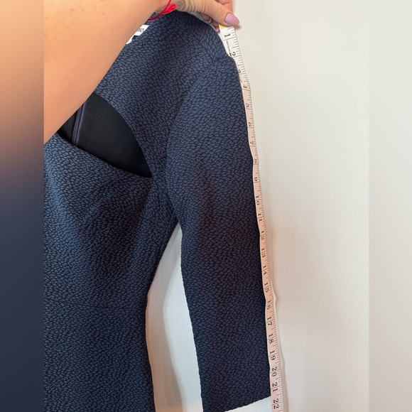 Elizabeth & James Navy Sheath Dress w/ Chic Cutouts – Bergdorf Goodman Exclusive - Picture 15 of 17